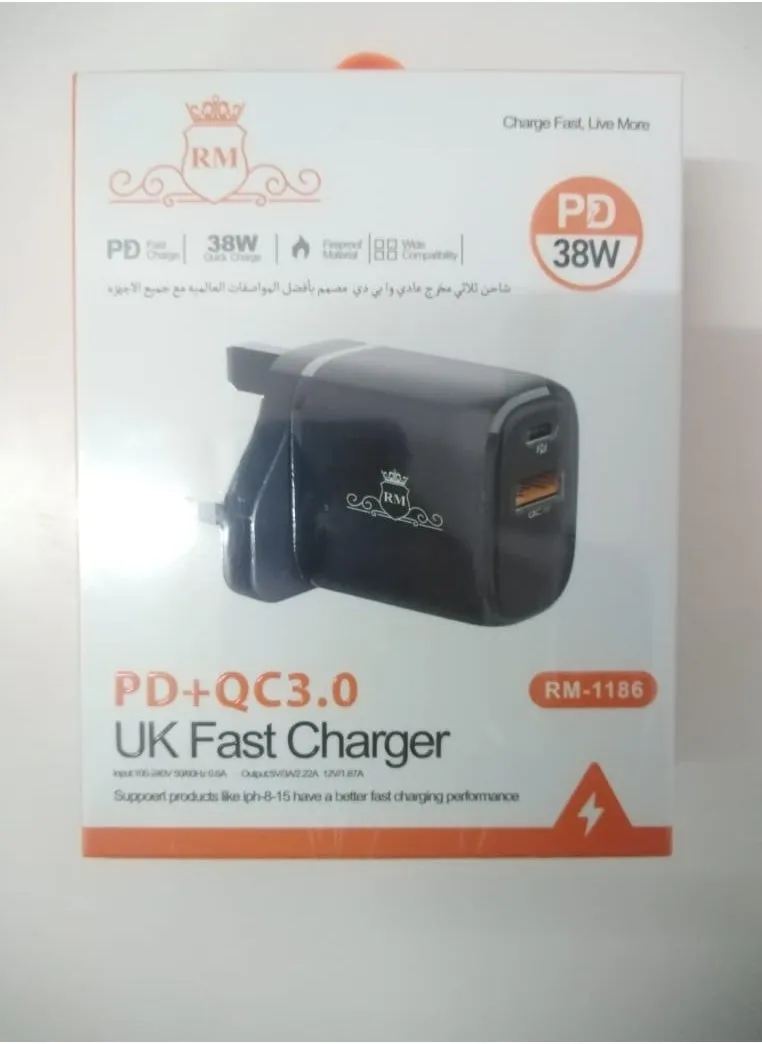 شاحن جداري  مع مدخلين USB و تايب C لون اسود-1